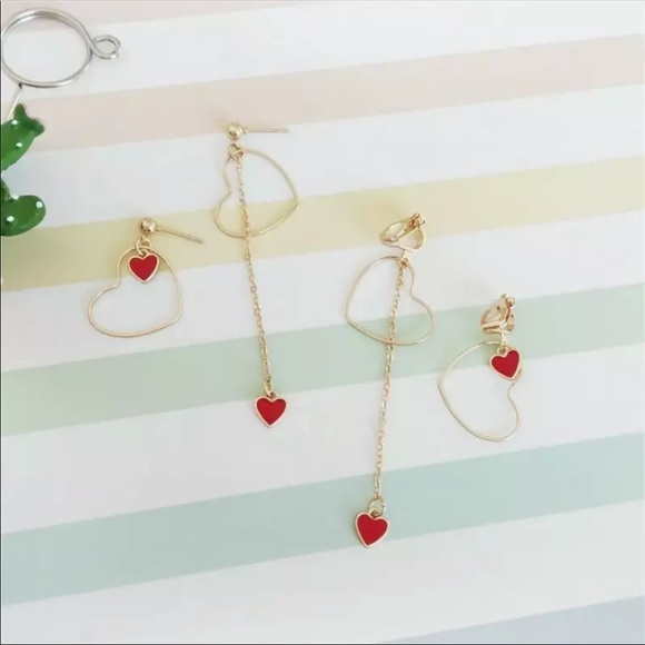 Jewelry - 🆕 Asymmetrical Drop Heart Earrings